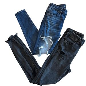 American Eagle Skinny Distressed Jeans 2Pcs Size 2 Blue‎ and Black